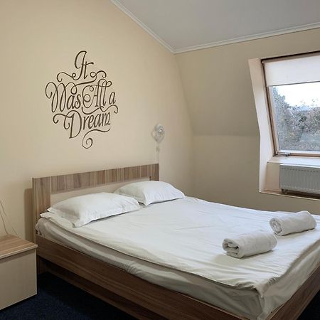 Budget Hotel Ekotel Lemberg Exterior foto