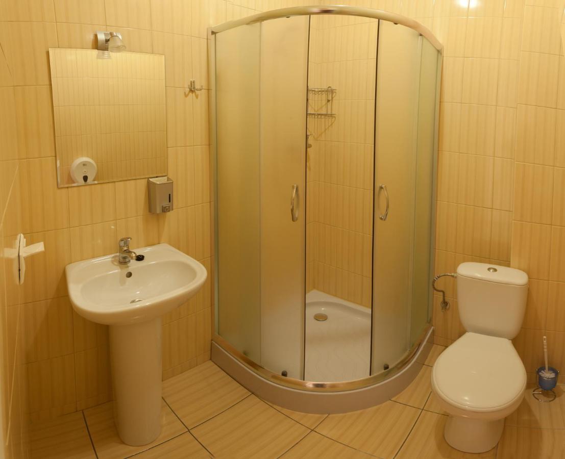 Budget Hotel Ekotel Lemberg Zimmer foto
