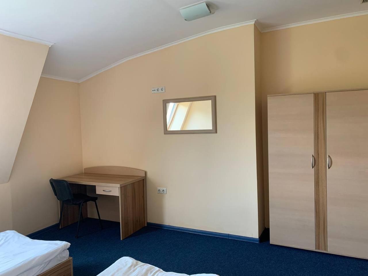 Budget Hotel Ekotel Lemberg Exterior foto